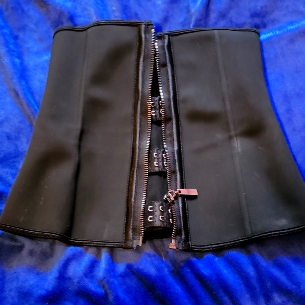 Ashlone 8 bones size xxs waist trainer